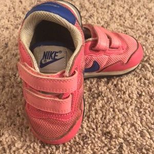 Retro style toddler Nike’s